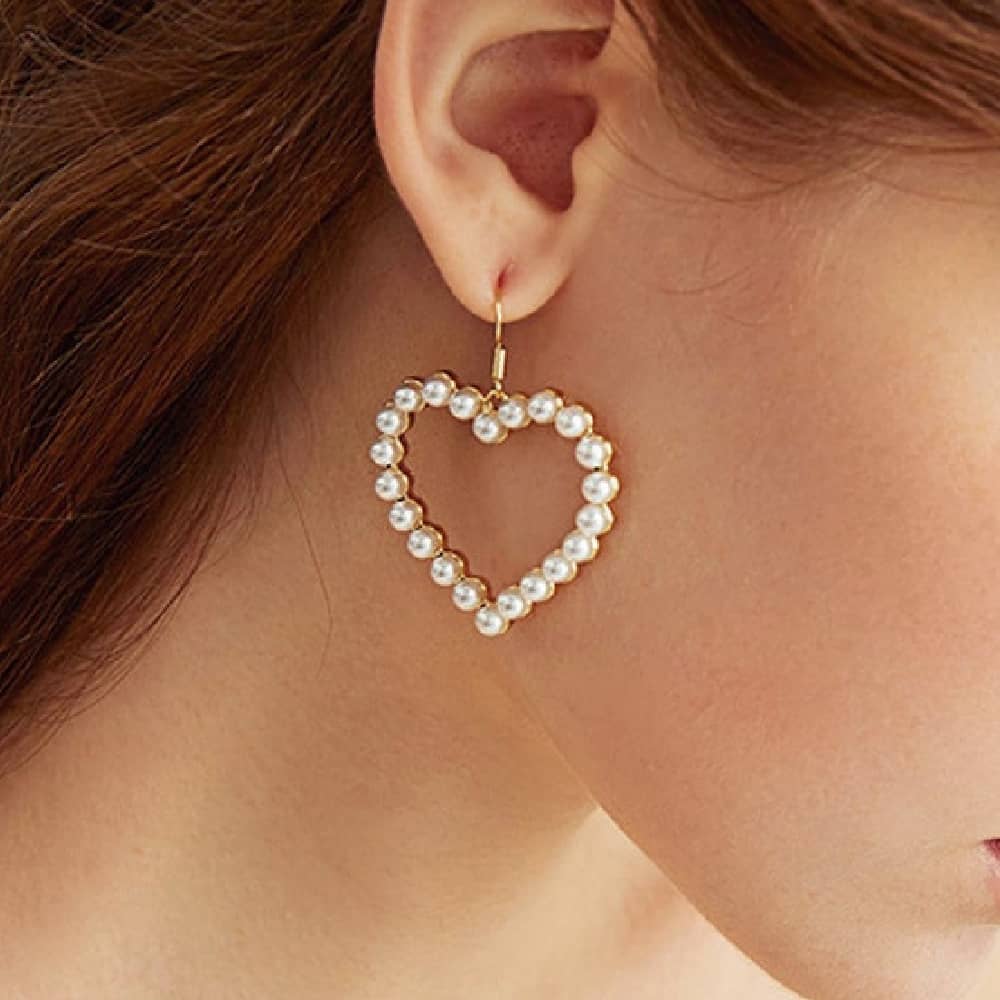 heart frame earrings with faux pearl