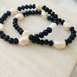black crystal & pearl elasticised bracelet