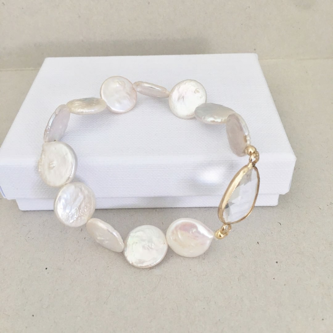 Coin Pearl Bracelet with Crystal - Image 3