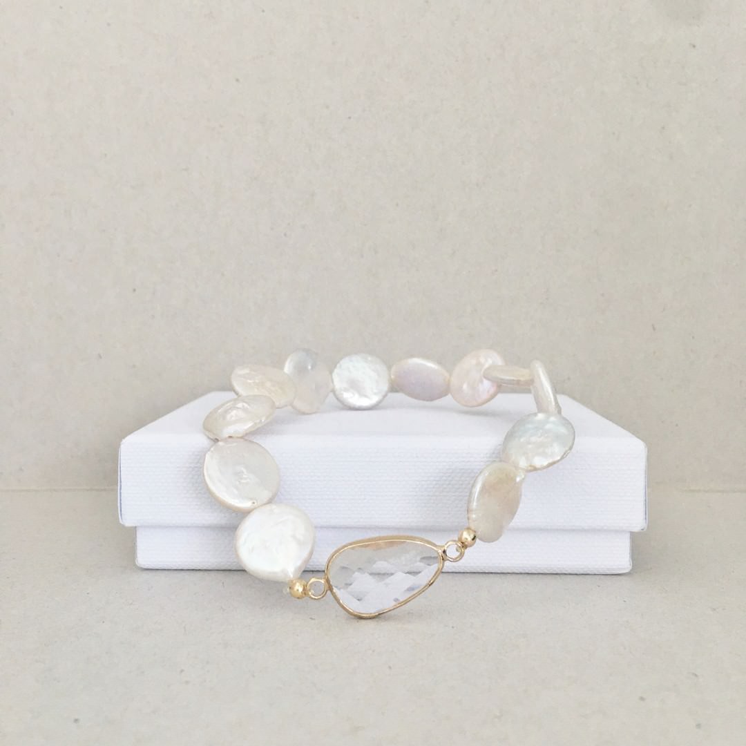 Coin Pearl Bracelet with Crystal - Image 4