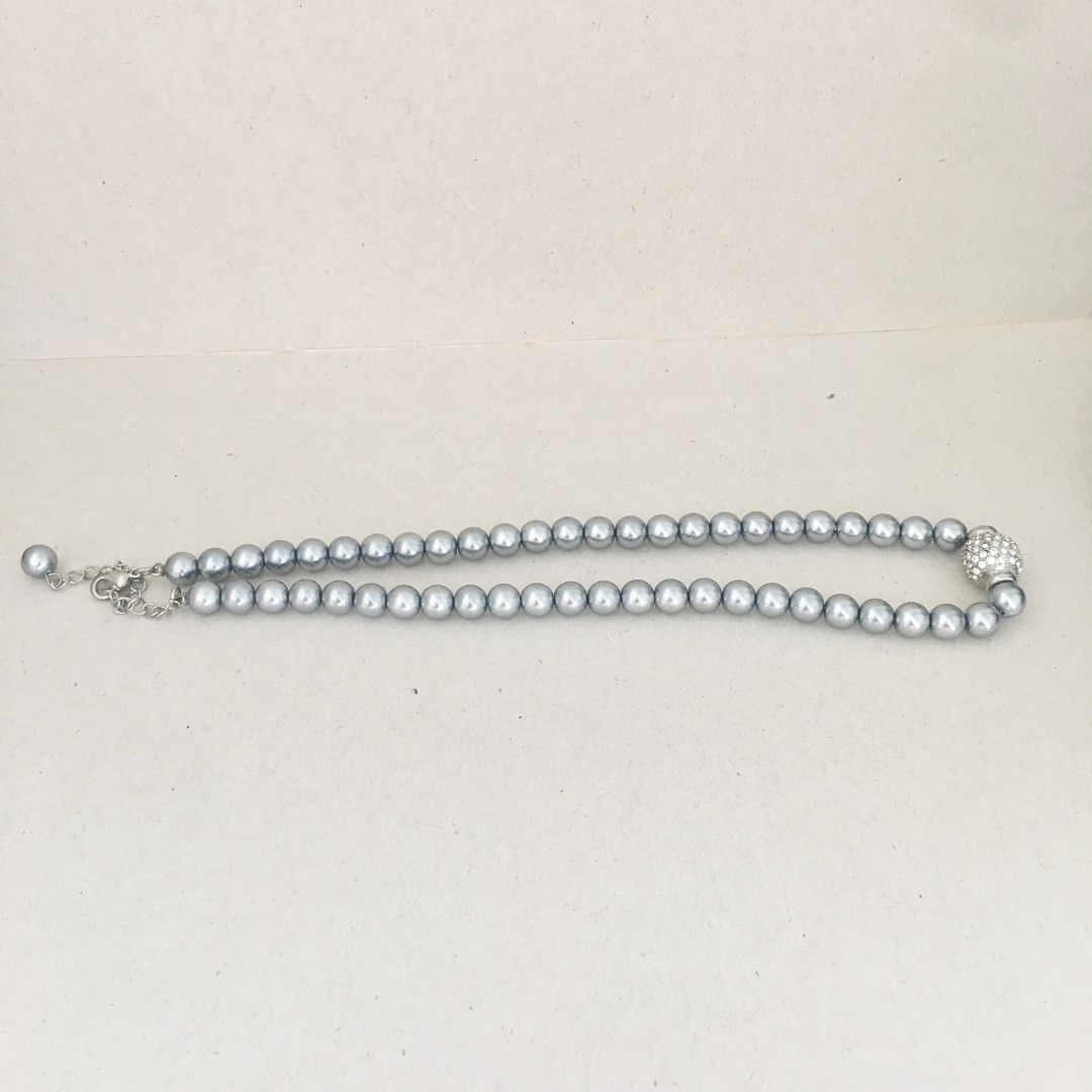 Fashion Pearl Choker Grey - Image 3