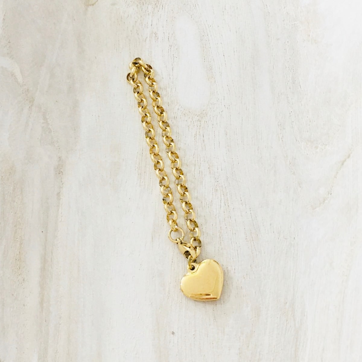 gold heart charm bracelet