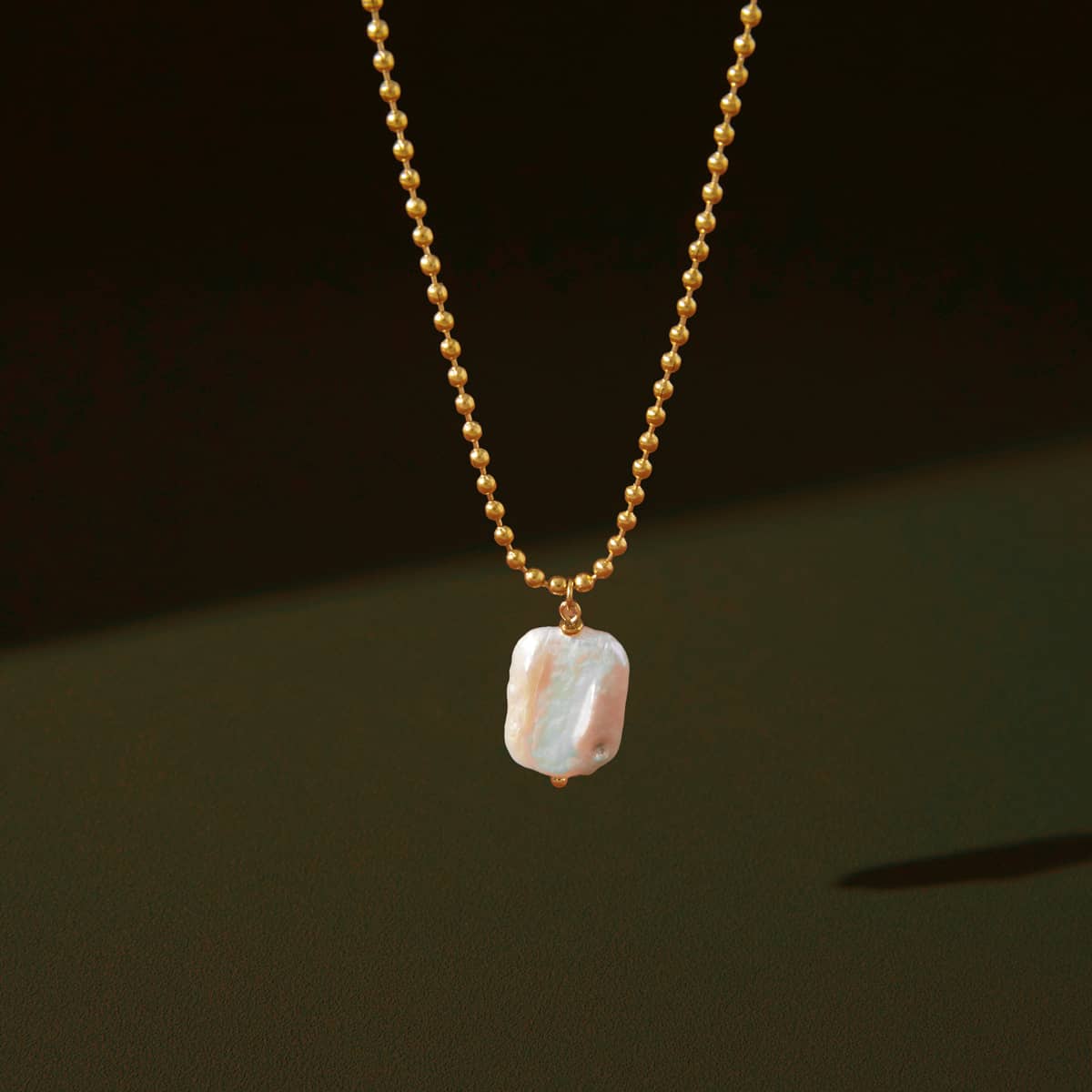 Baroque Freshwater Pearl Pendant Necklace 18k Gold Plated - Image 5