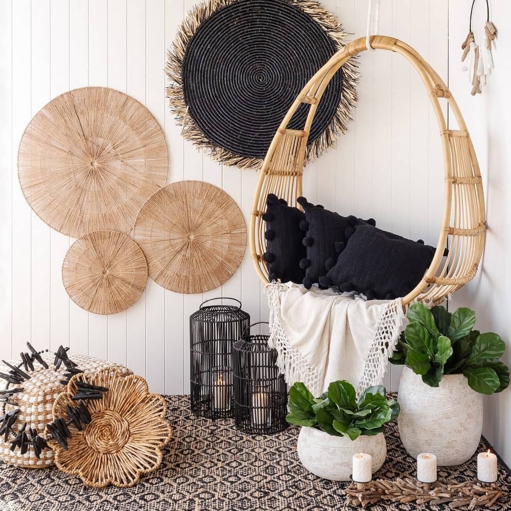 Teardrop Silhouette Rattan Swing - Image 2